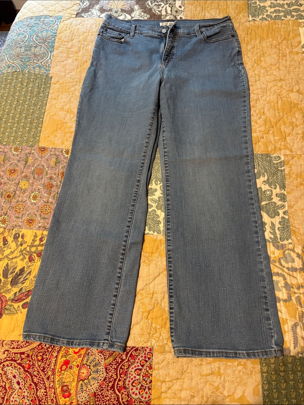 Levi’s Size 18 Faded Jeans
